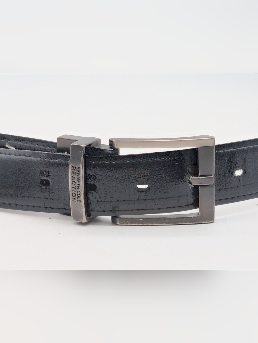 Kenneth Cole Reaction Black Leather Belt Sz 40 with Gunmetal Buckle